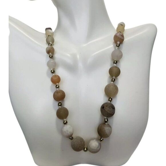 Vintage Tan Spherical Large Beaded Round Long Graduated Stone Necklace 40” - Picture 6 of 12